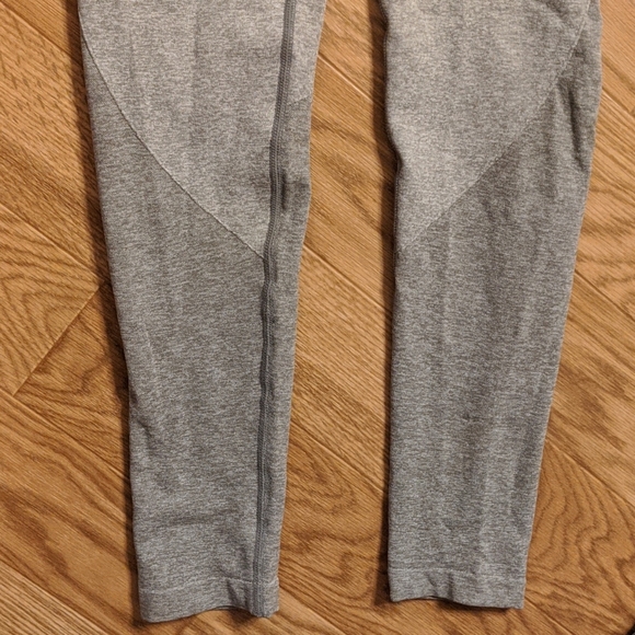 Gym Shark Legging -----SOLD----- - Picture 4 of 4
